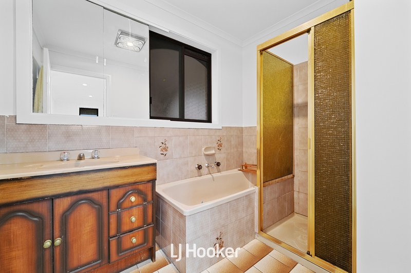 Photo - 2 Highland Court, Dandenong VIC 3175 - Image 12