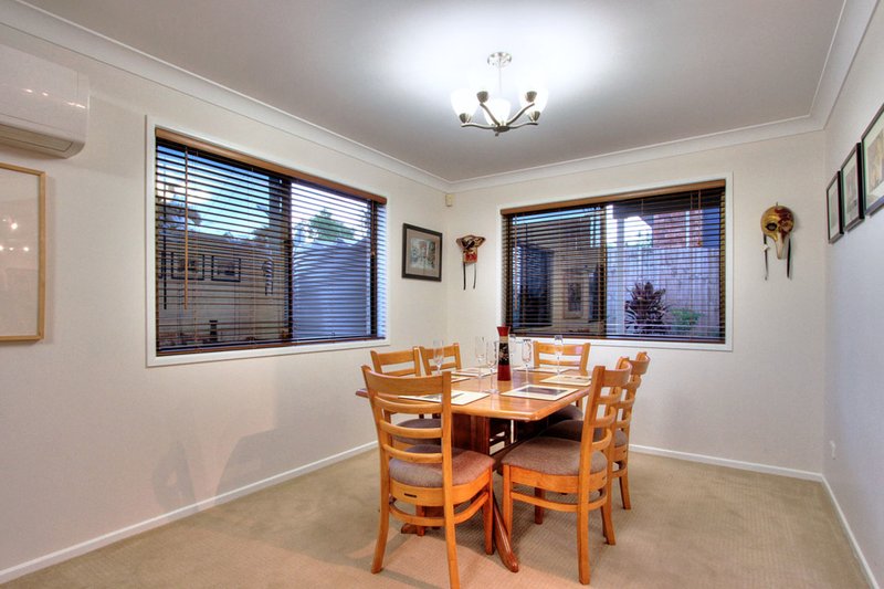 Photo - 2 Hill Park Cres , Rochedale South QLD 4123 - Image 11