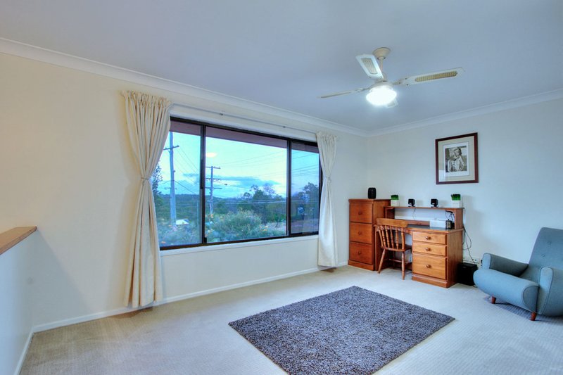 Photo - 2 Hill Park Cres , Rochedale South QLD 4123 - Image 16