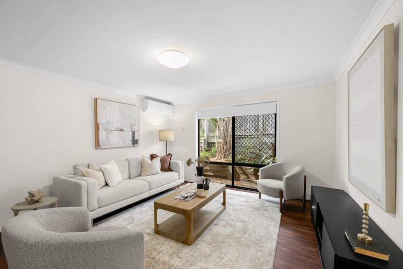 Photo - 2 Hillary Drive, Warner QLD 4500 - Image 7