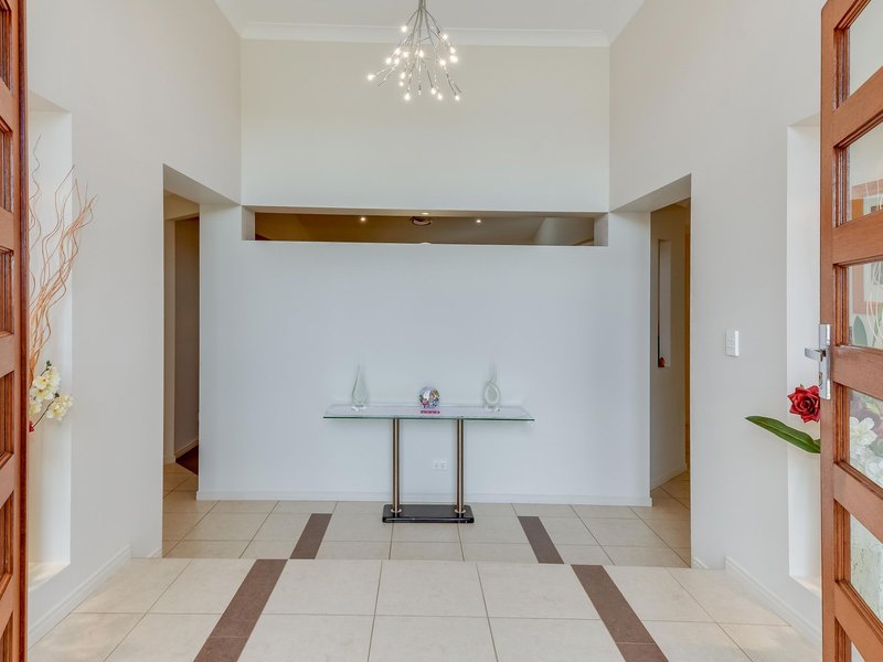 Photo - 2 Hillcrest Court, Beerwah QLD 4519 - Image 6