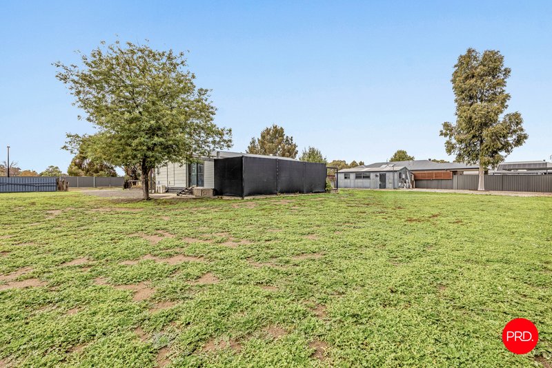 Photo - 2 Hills Road, Marong VIC 3515 - Image 10