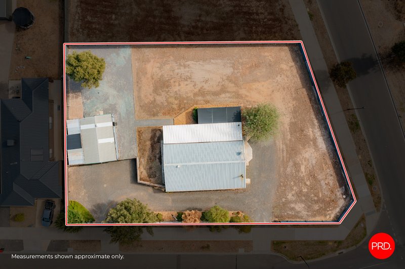 Photo - 2 Hills Road, Marong VIC 3515 - Image 12