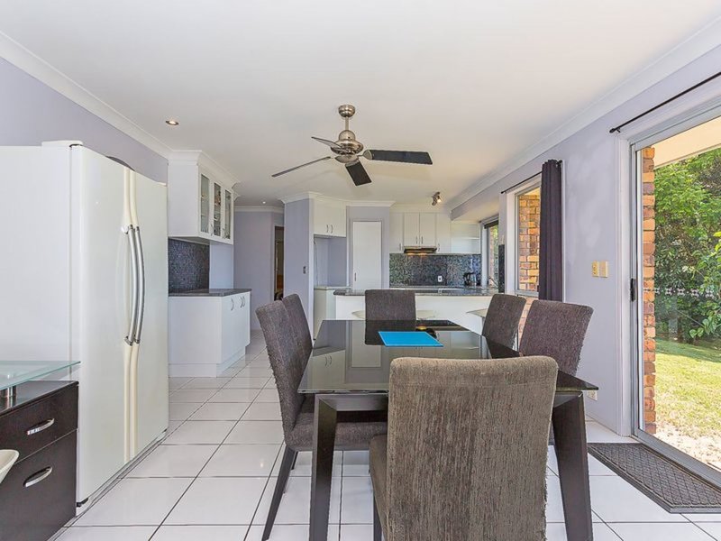 Photo - 2 Hillside Crescent, Edens Landing QLD 4207 - Image 3