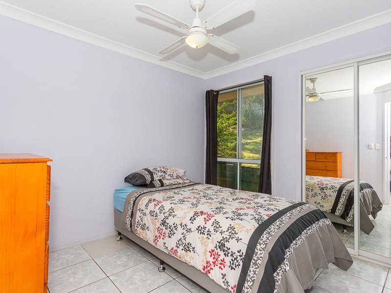 Photo - 2 Hillside Crescent, Edens Landing QLD 4207 - Image 6