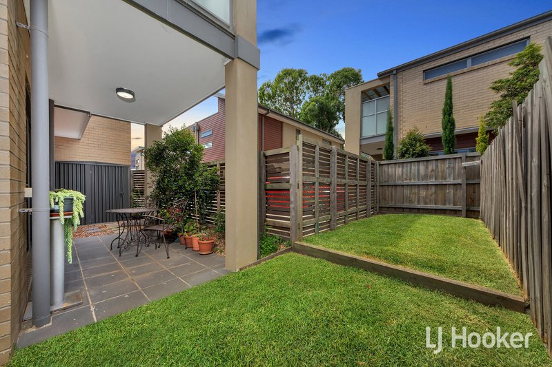 Photo - 2 Hinterland Close, Lynbrook VIC 3975 - Image 16