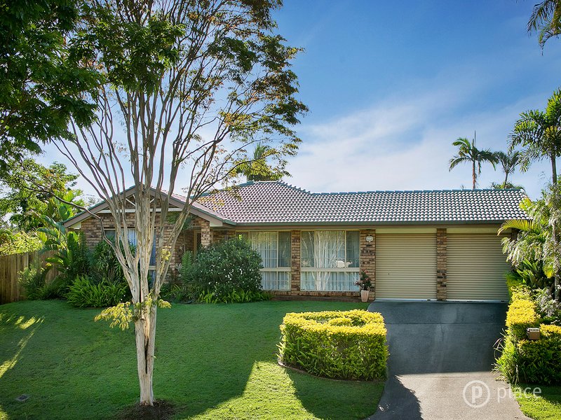 2 Hobson Court, Chapel Hill QLD 4069