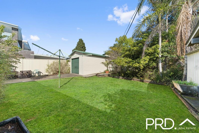 Photo - 2 Hodgkinson Crescent, Panania NSW 2213 - Image 9