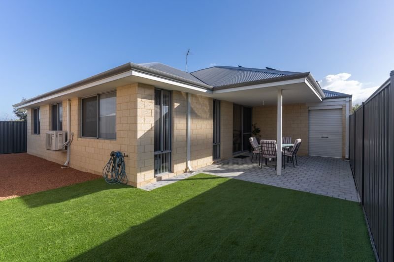 Photo - 2 Hollingworth Drive, Aveley WA 6069 - Image 20