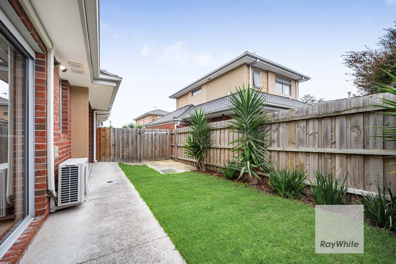 Photo - 2 Hopetoun Court, Westmeadows VIC 3049 - Image 10