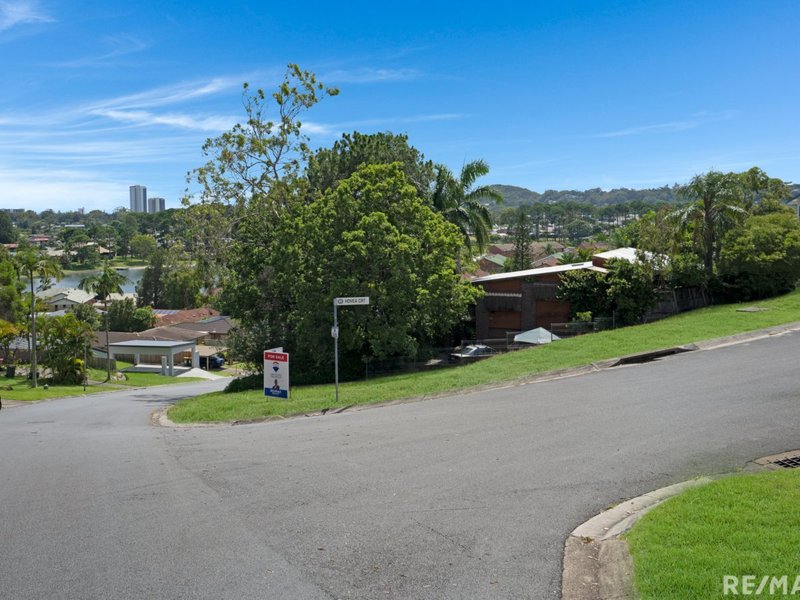 Photo - 2 Hovea Court, Elanora QLD 4221 - Image 7