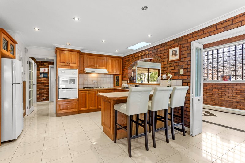 Photo - 2 Howe Court, Thomastown VIC 3074 - Image 3