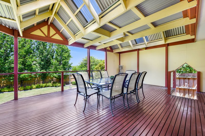 Photo - 2 Howitt Court, Berwick VIC 3806 - Image 15