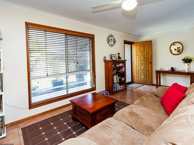 Photo - 2 Howlett Street, Urangan QLD 4655 - Image 8