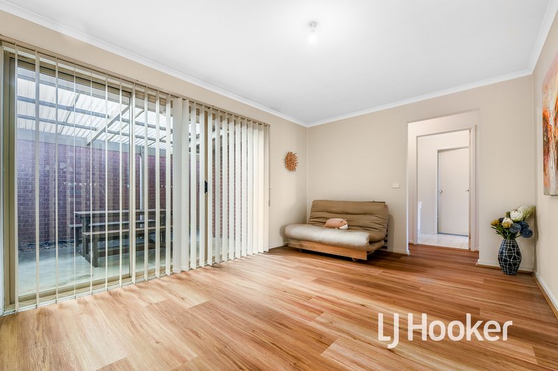 Photo - 2 Howqua Place, Cranbourne VIC 3977 - Image 6