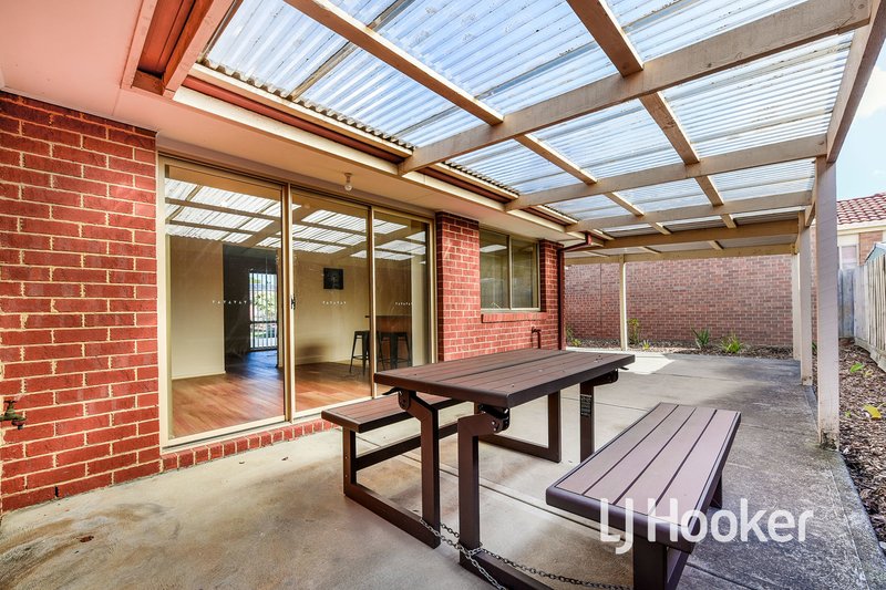 Photo - 2 Howqua Place, Cranbourne VIC 3977 - Image 8