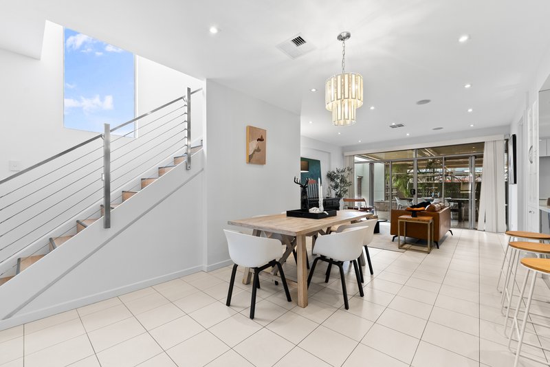 Photo - 2 Hunter Place, Mawson Lakes SA 5095 - Image 3