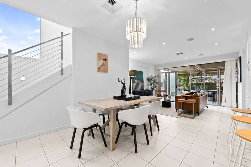 Photo - 2 Hunter Place, Mawson Lakes SA 5095 - Image 9