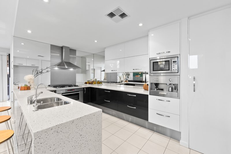 Photo - 2 Hunter Place, Mawson Lakes SA 5095 - Image 10