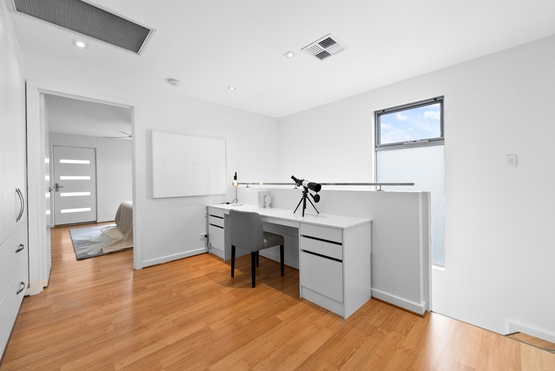 Photo - 2 Hunter Place, Mawson Lakes SA 5095 - Image 15