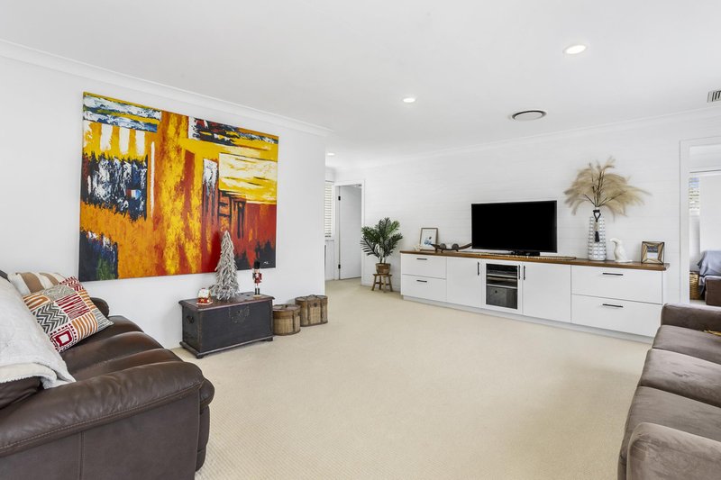 Photo - 2 Hunter Street South, Warriewood NSW 2102 - Image 10