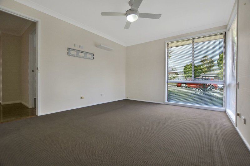 Photo - 2 Ibis Place, St Clair NSW 2759 - Image 7