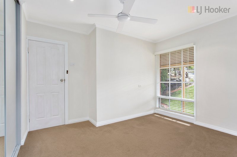 Photo - 2 Inali Court, Hallett Cove SA 5158 - Image 10