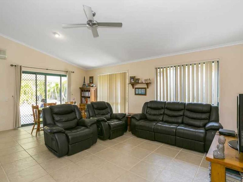 Photo - 2 Inverness Ct , Nerang QLD 4211 - Image 2