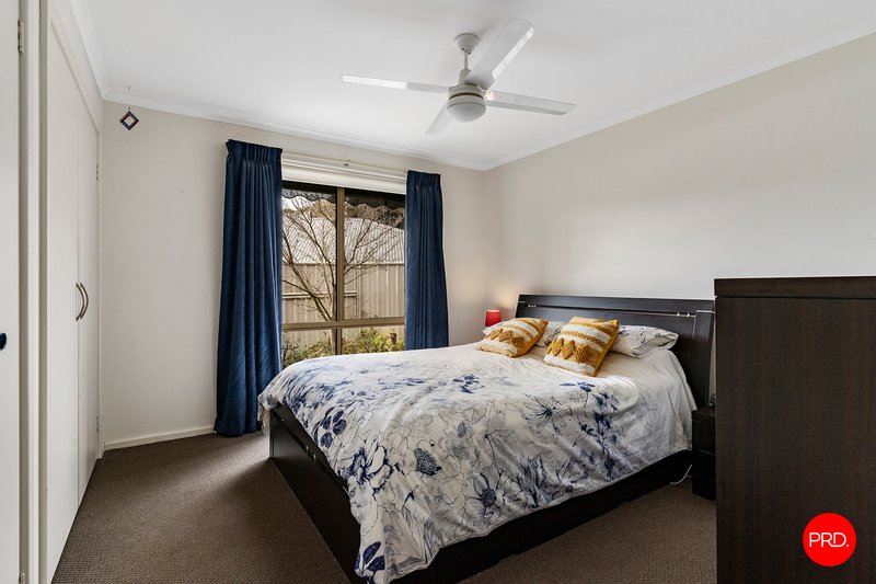 Photo - 2 Irrabella Place, Kangaroo Flat VIC 3555 - Image 7