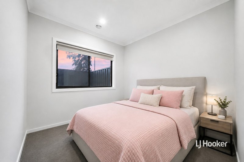 Photo - 2 Irvine Avenue, Strathtulloh VIC 3338 - Image 10