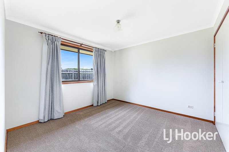 Photo - 2 Ivy Court, Beaconsfield VIC 3807 - Image 9