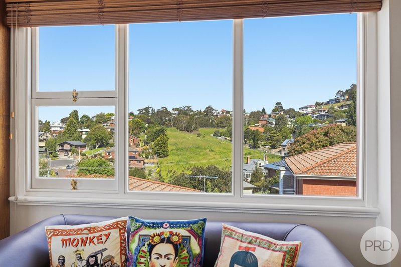 Photo - 2 Jabez Crescent, Lenah Valley TAS 7008 - Image 4