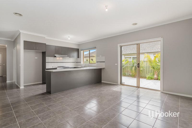 Photo - 2 Jade Crescent, Wyndham Vale VIC 3024 - Image 6