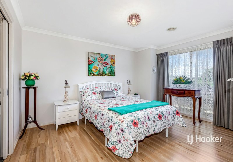 Photo - 2 James Close, Kilmore VIC 3764 - Image 3