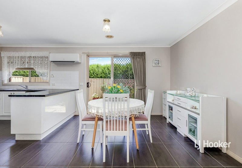 Photo - 2 James Close, Kilmore VIC 3764 - Image 6