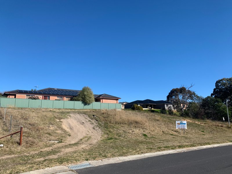 Photo - 2 James O'Donnell Drive, Bowenfels NSW 2790 - Image 3