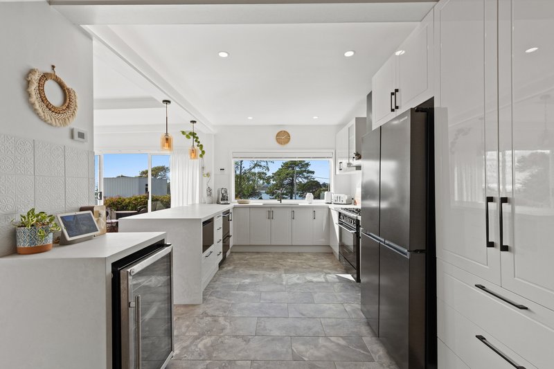 Photo - 2 James Street, Devonport TAS 7310 - Image 5