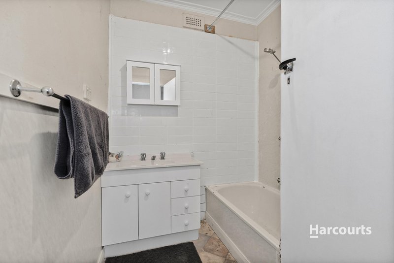 Photo - 2 James Street, Upper Burnie TAS 7320 - Image 11