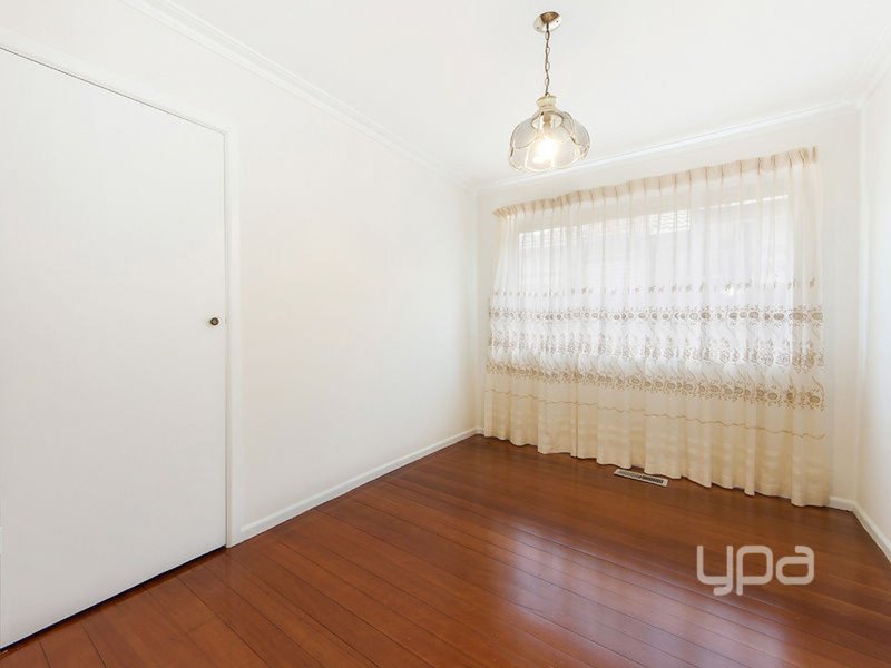 Photo - 2 Jamieson Street, St Albans VIC 3021 - Image 8