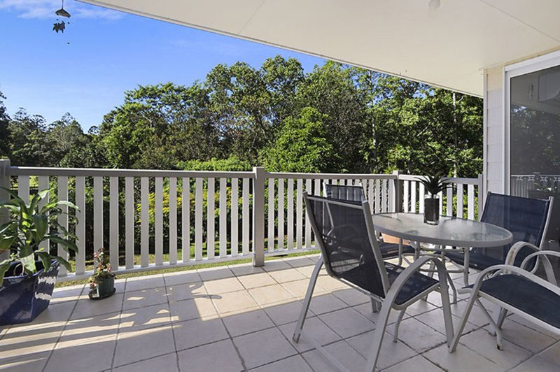 Photo - 2 Jane St , Arana Hills QLD 4054 - Image 4