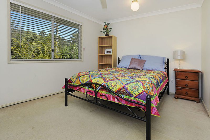 Photo - 2 Jane St , Arana Hills QLD 4054 - Image 12