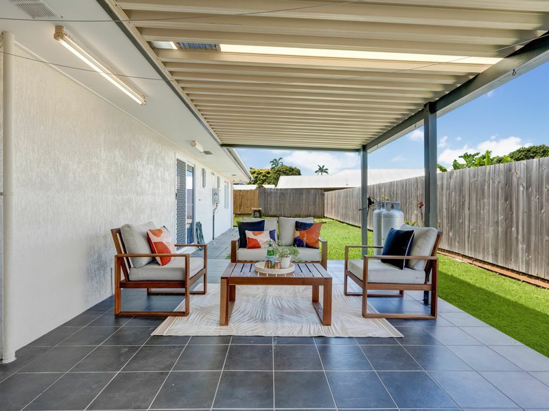 Photo - 2 Jarrad Close, Mooroobool QLD 4870 - Image 9