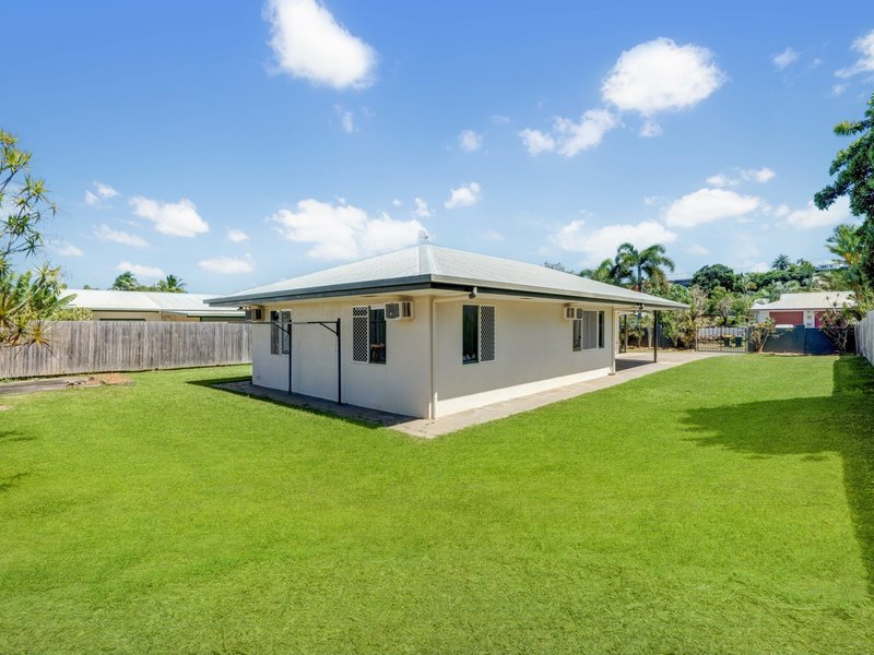 Photo - 2 Jarrad Close, Mooroobool QLD 4870 - Image 15