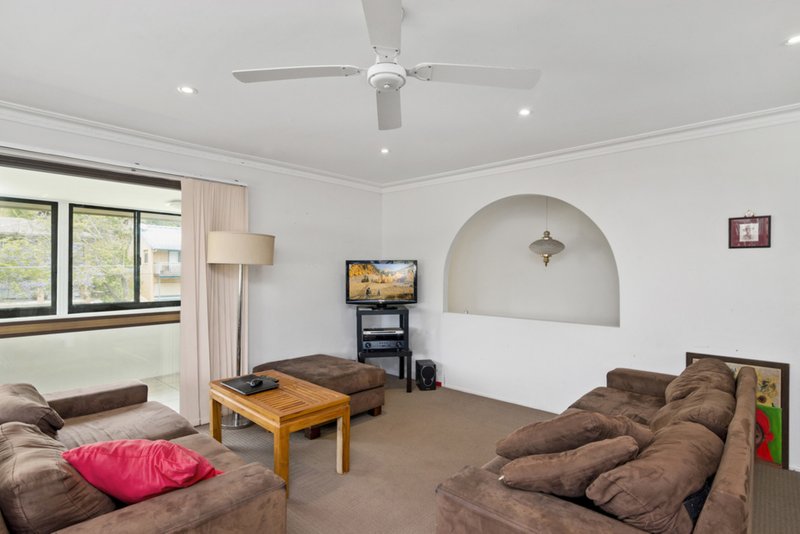 Photo - 2 Jendi Court, Tugun QLD 4224 - Image 5