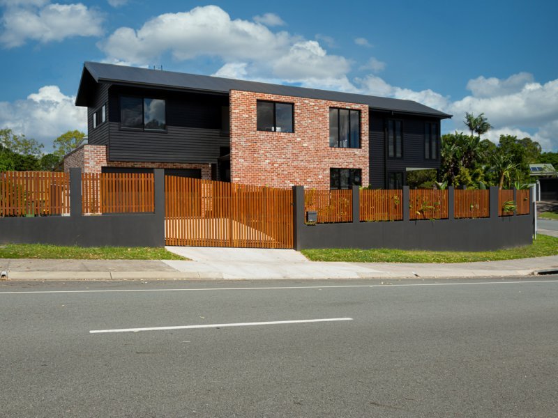 Photo - 2 John Munro Court, Carrara QLD 4211 - Image 2