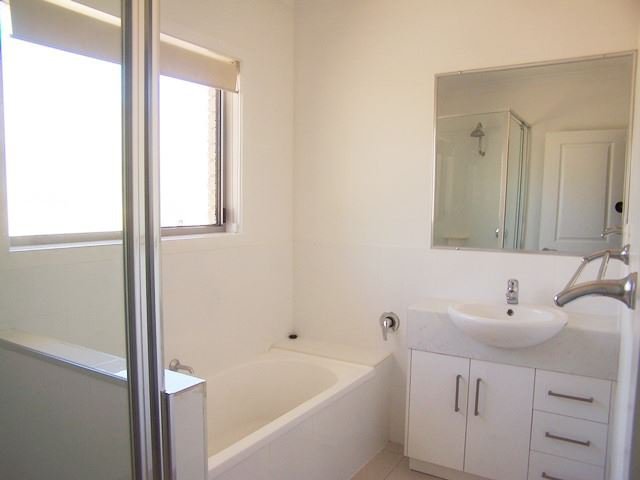 Photo - 2 Johnathon Street, Yeppoon QLD 4703 - Image 11