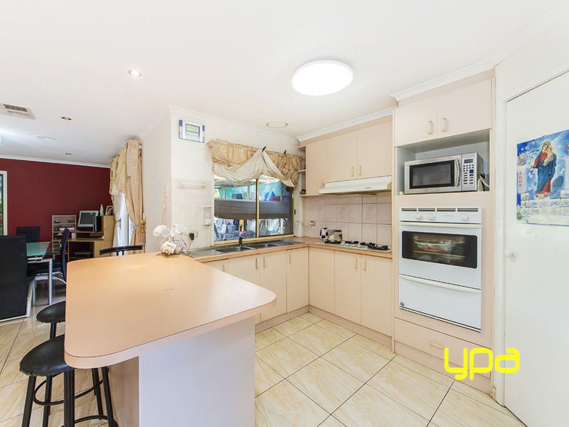 Photo - 2 Johnson Bowl Road, Meadow Heights VIC 3048 - Image 3