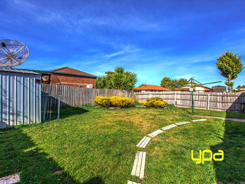 Photo - 2 Johnson Bowl Road, Meadow Heights VIC 3048 - Image 7