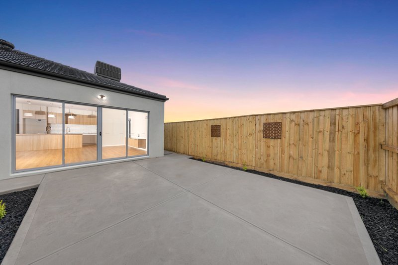 Photo - 2 Jukes Mews, Donnybrook VIC 3064 - Image 14