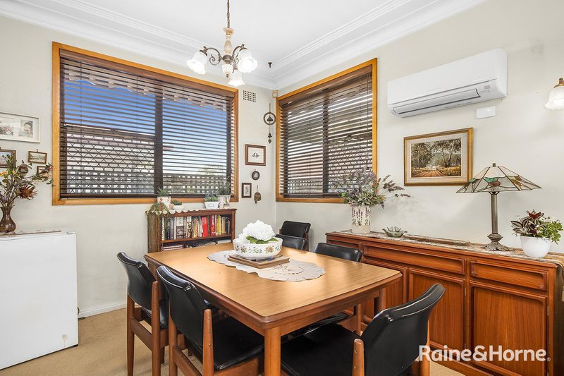 Photo - 2 Juliet Street, Charlestown NSW 2290 - Image 4